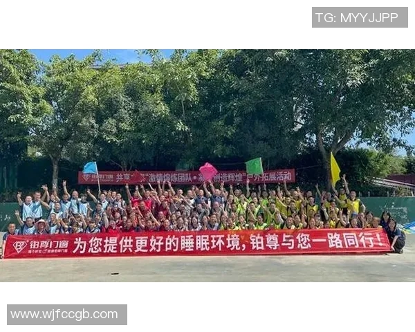 足球明星走进史家小学与孩子们分享梦想与激情的精彩时刻 足球明星走进史家小学与孩子们分享梦想与激情的精彩时刻