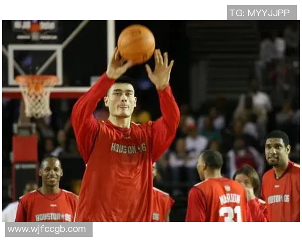 18号篮球明星的传奇之路与辉煌成就全景回顾